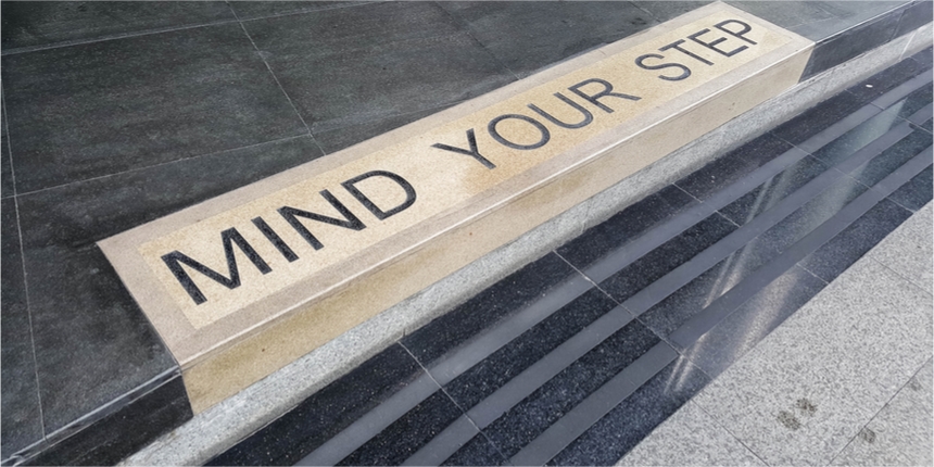 Mind your step sign